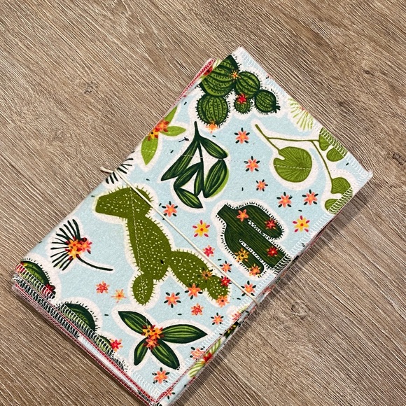 🚚 Cactus Print Unpaper Towels - Picture 2 of 3